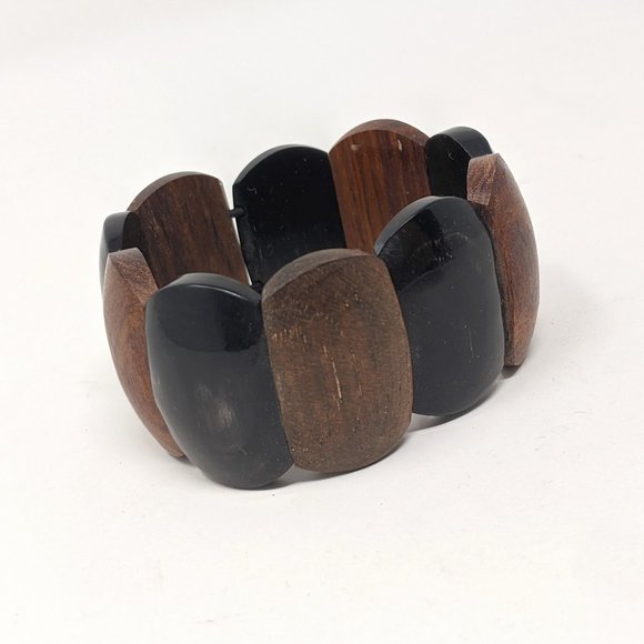 Zebu Horn and Wood Bracelet from Madagascar - Picture 2 of 4